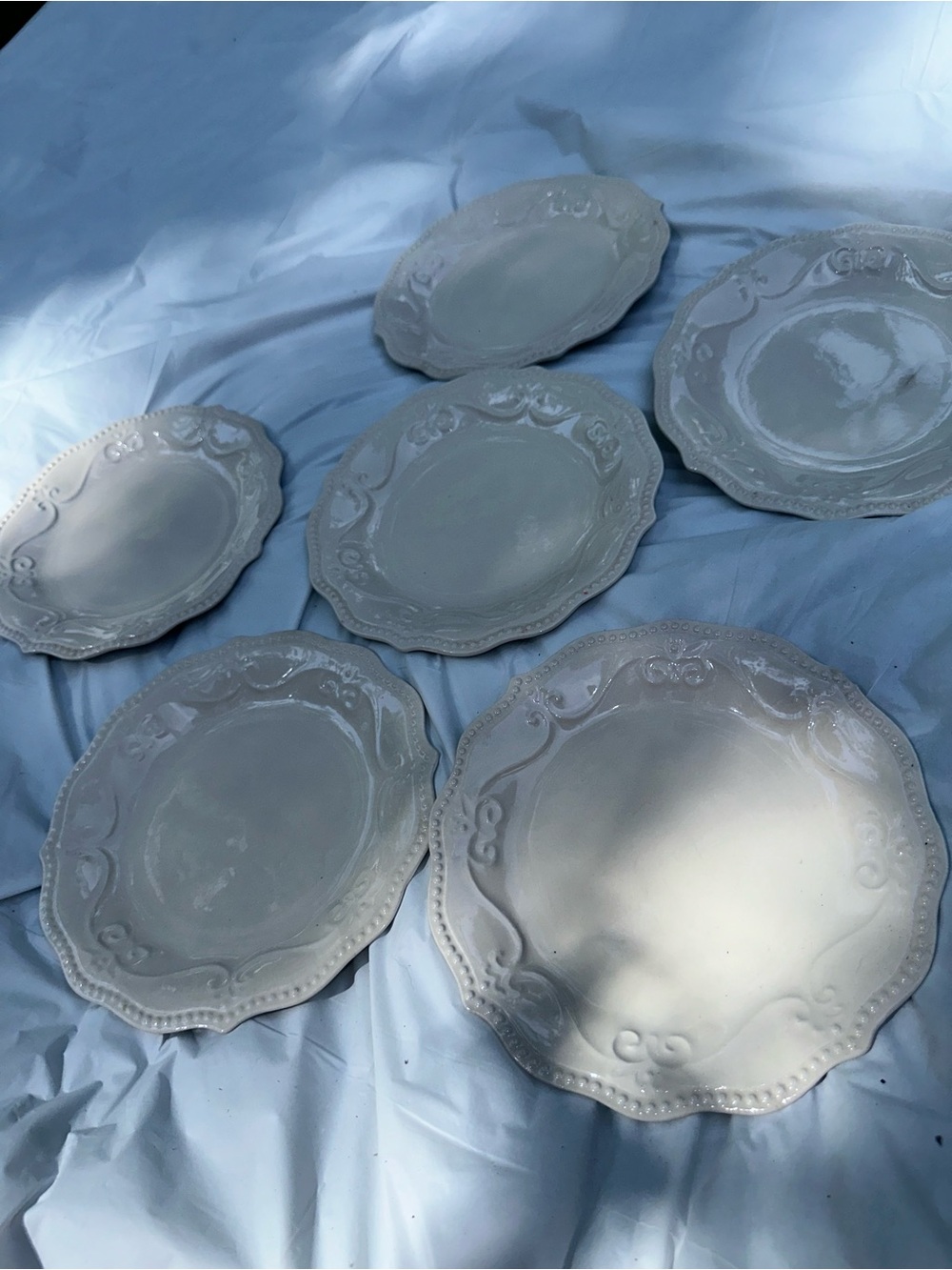 Classic Cream Scalloped Ceramic small/sides Plate Set - Elegant Home Dining